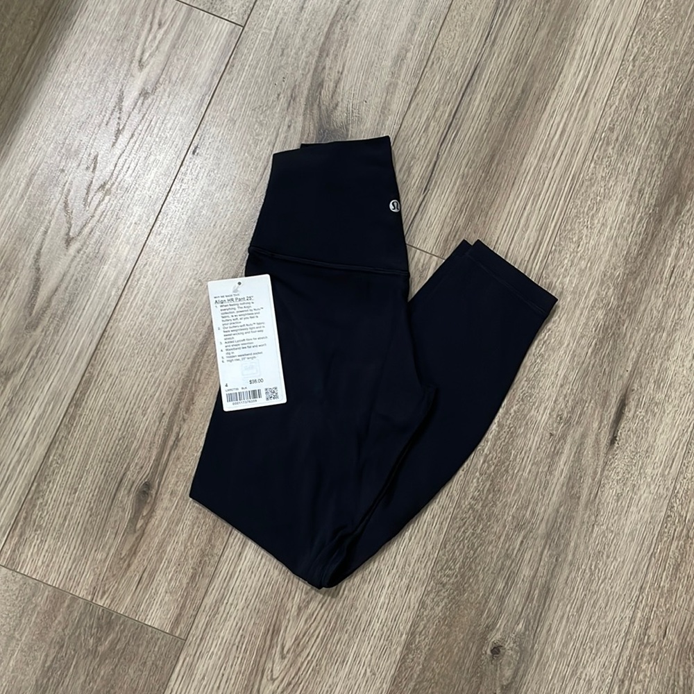 NWT Lululemon Align Leggings 25” Black Size 4